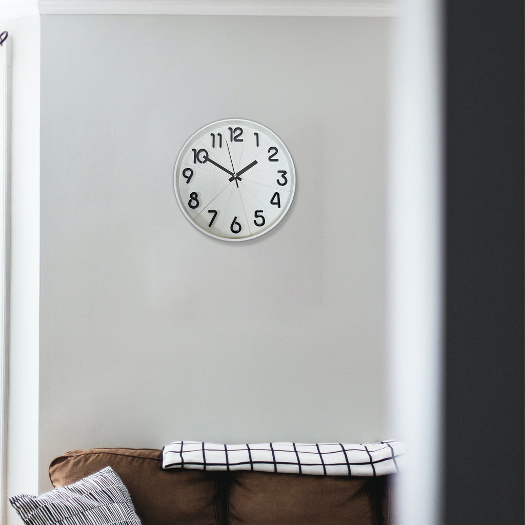 Modern Round Silent Wall Clock - Non-Ticking Decorative Home Office Timepiece