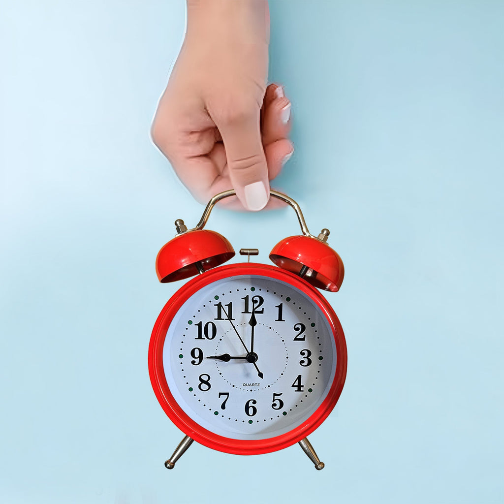Retro Twin Bell Loud Bedside Alarm Clock Battery Operated for Heavy Sleepers