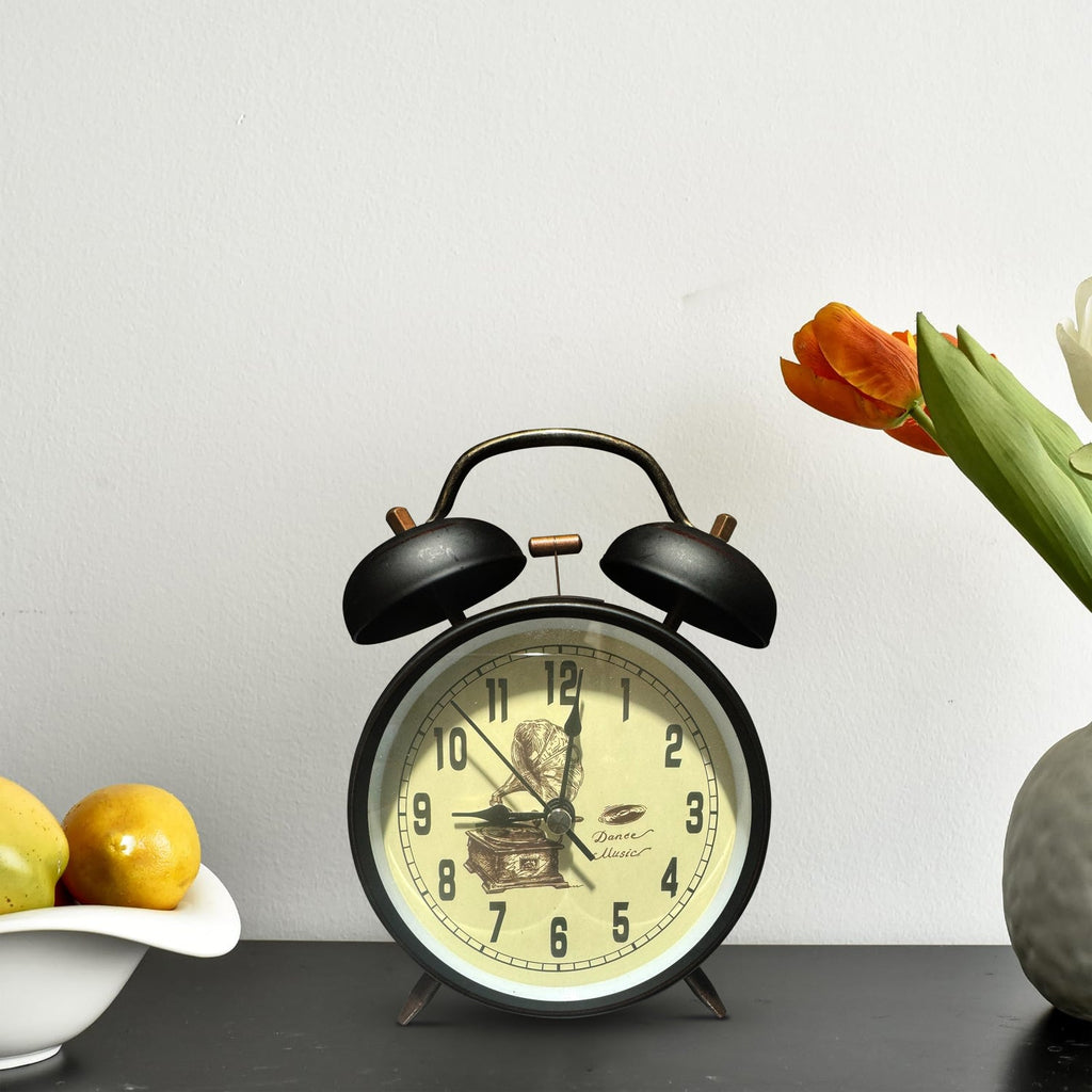 Twin Bell Alarm Clock Retro Battery Operated Bedside Clock-5553