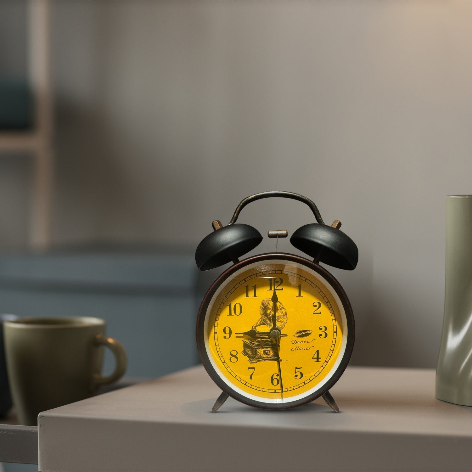 Twin Bell Alarm Clock Retro Battery Operated Bedside Clock-5553