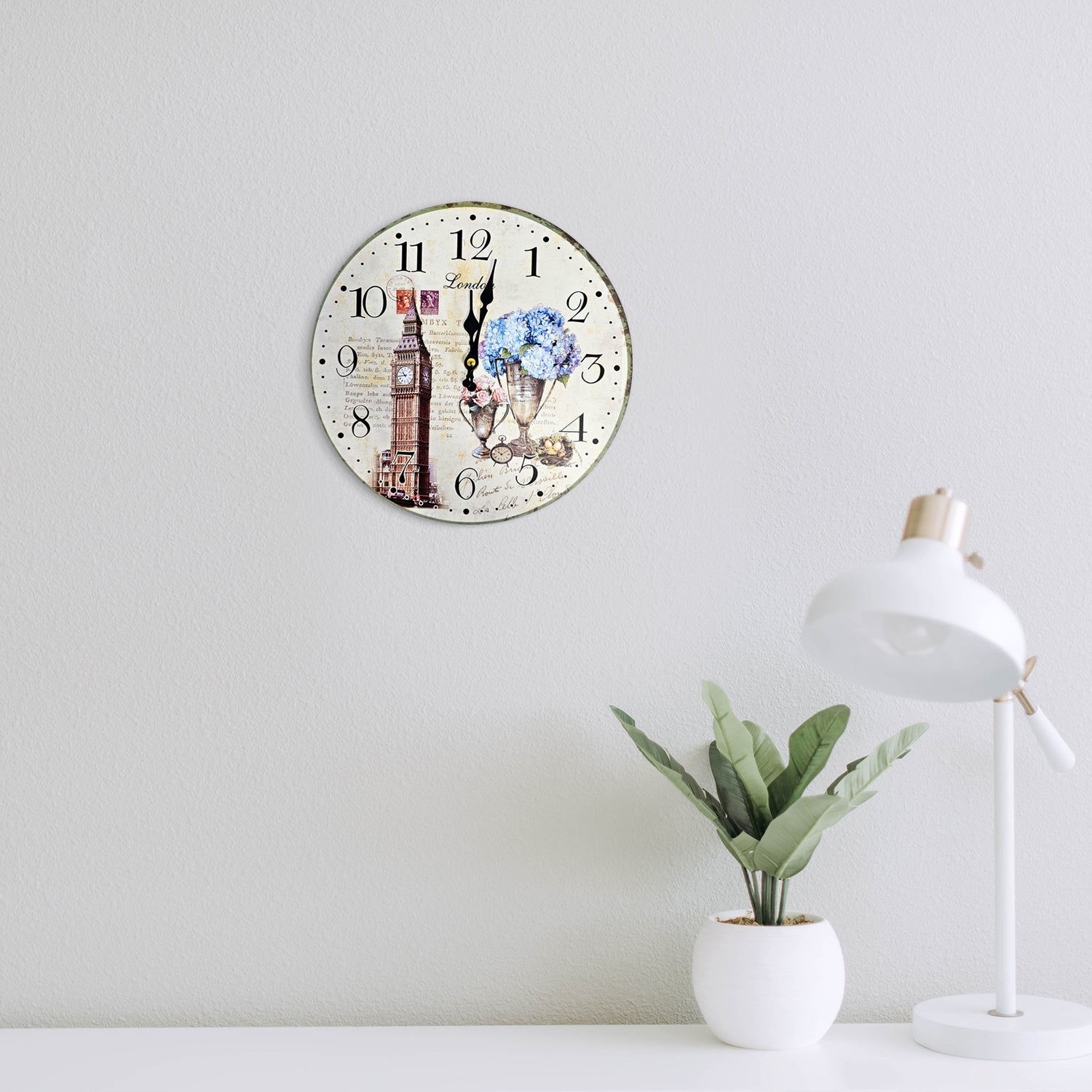 Retro Round Shabby Chic Patchwork Wooden Decorative Wall Art Clock